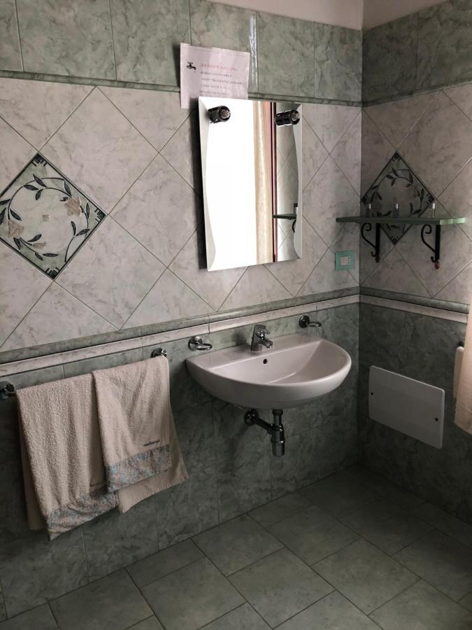 sa dom'e malloru Burcei Esterno foto