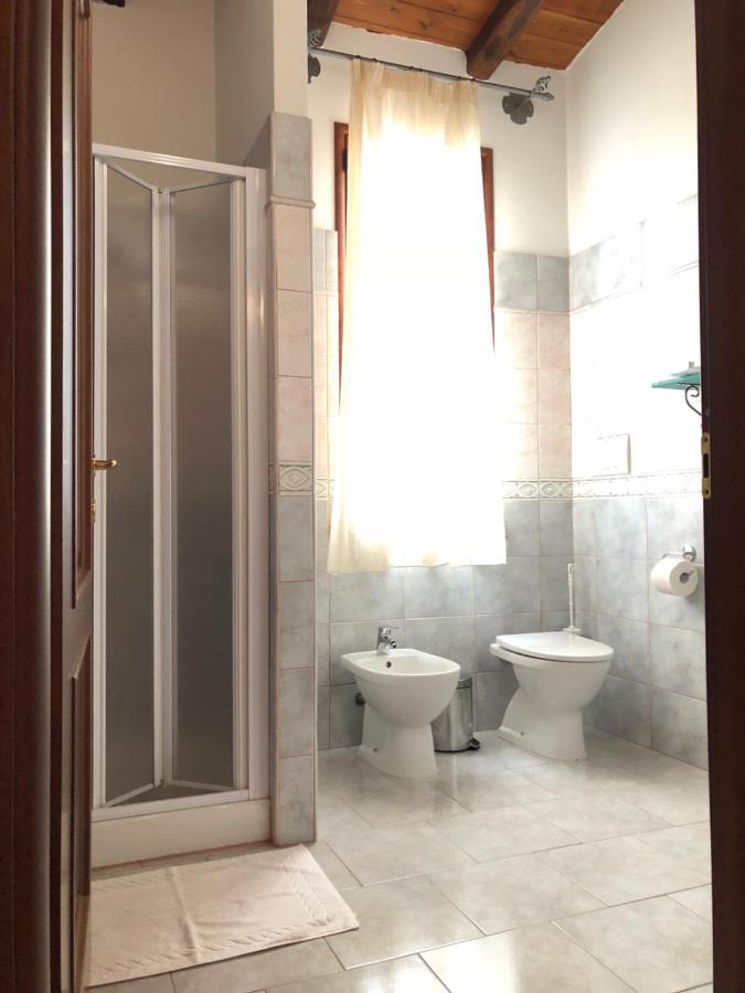sa dom'e malloru Burcei Esterno foto