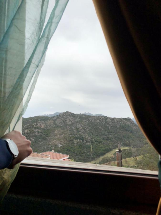 sa dom'e malloru Burcei Esterno foto